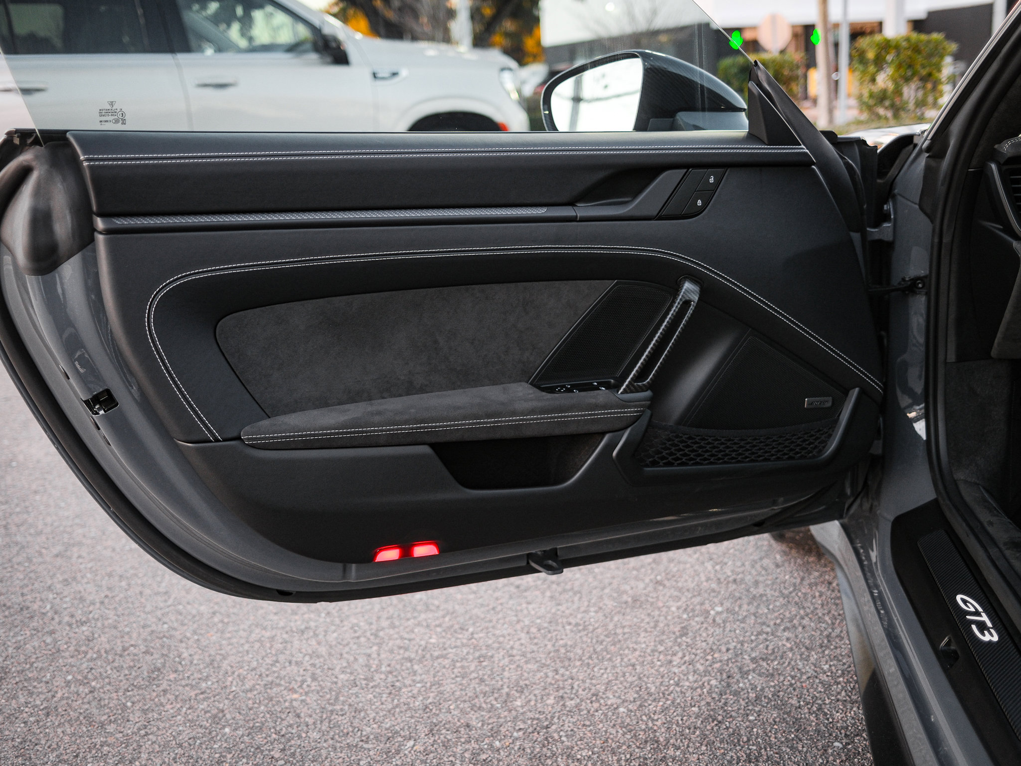 Used 2025 Porsche 911 GT3 image 17