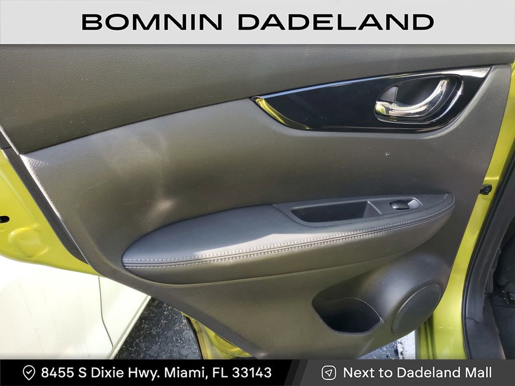 Used 2021 Nissan Rogue Sport SV image 9