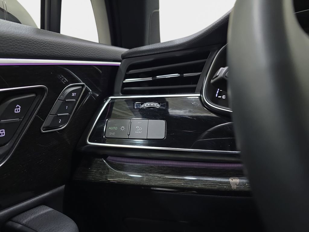 Used 2025 Audi Q7 2.0T Premium w/ Convenience Plus Package image 27