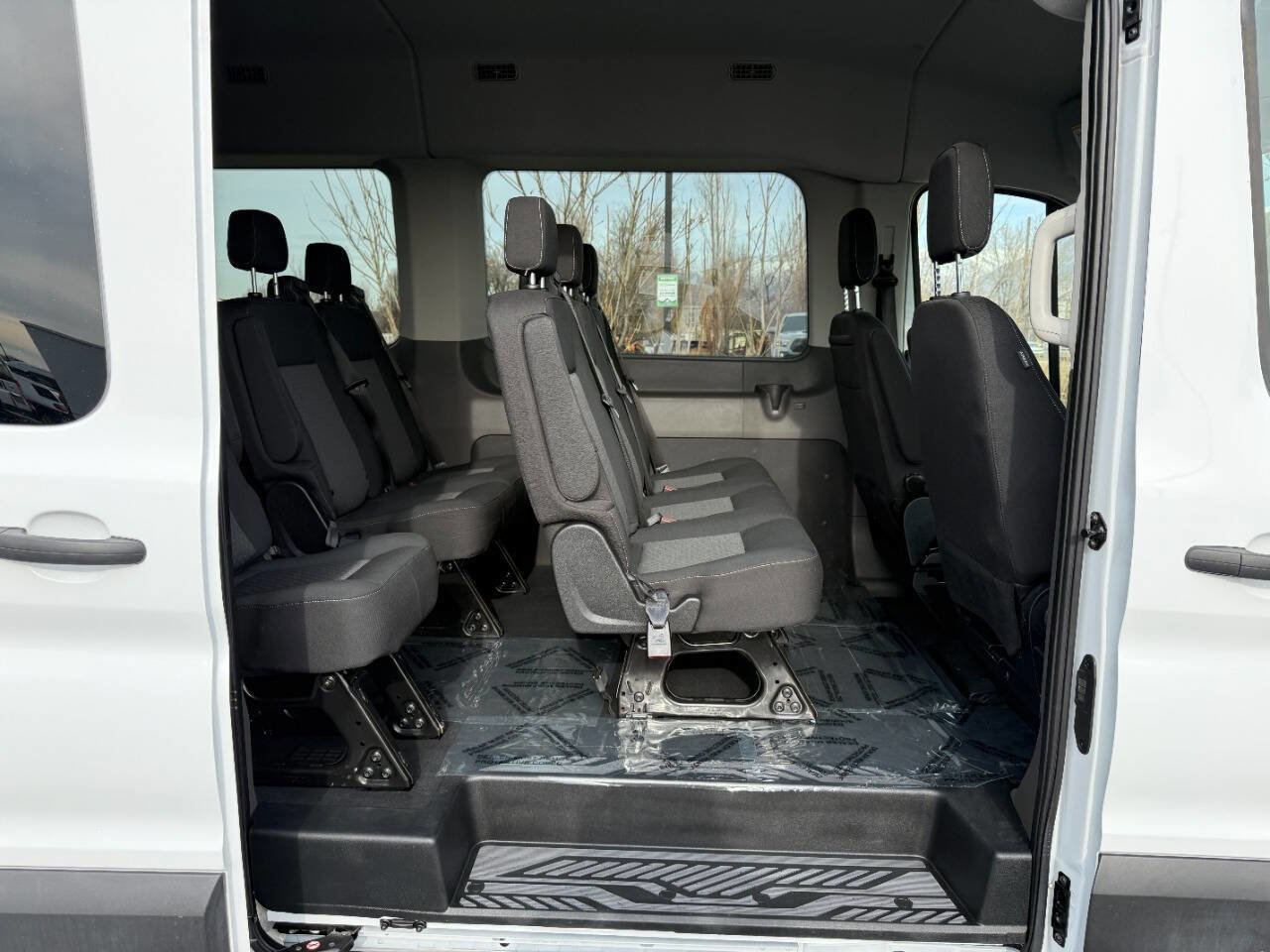 Used 2023 Ford Transit 350 XLT image 21