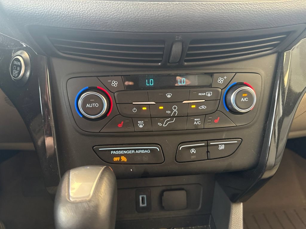 Used 2017 Ford Escape Titanium AWD/4WD image 21