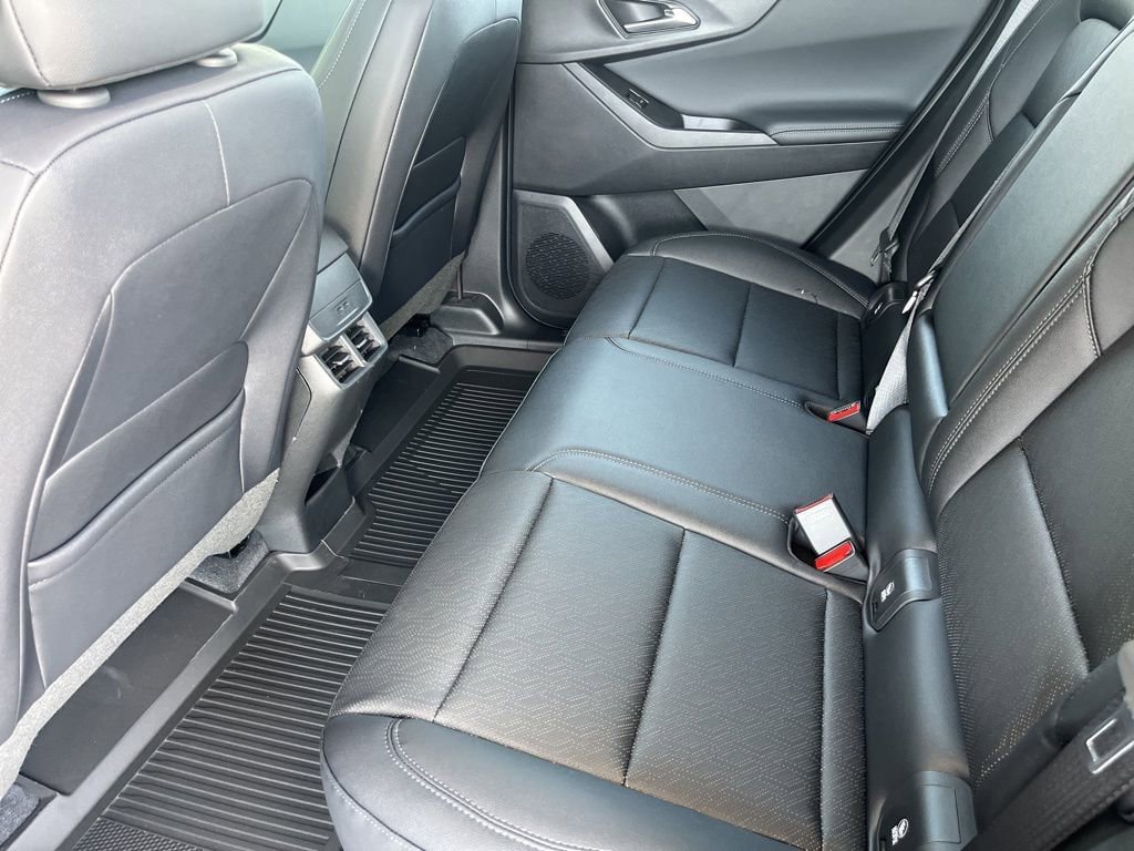 New 2026 Chevrolet Equinox LT w/ Convenience Package II image 16