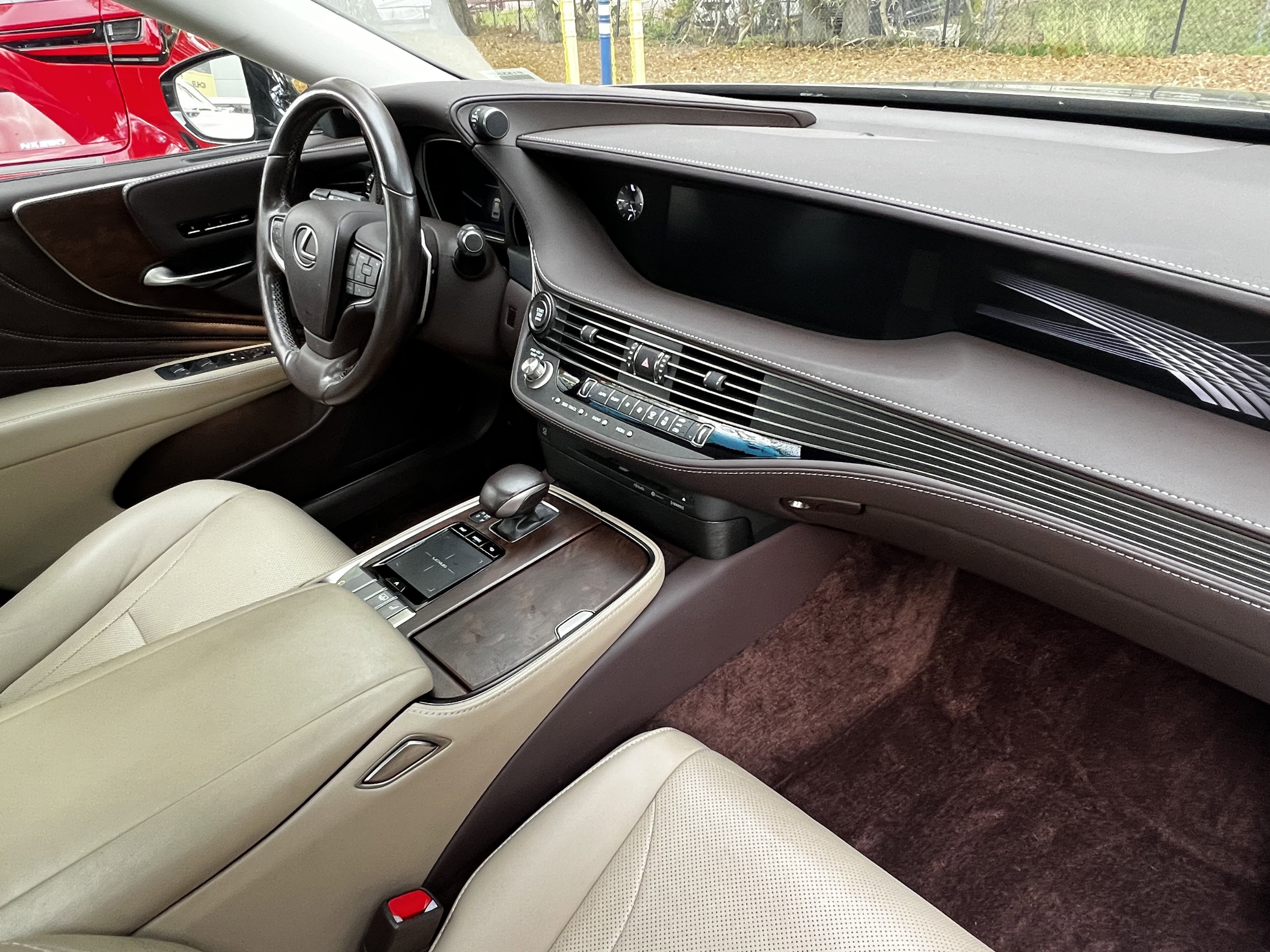 Used 2018 Lexus LS 500 AWD w/ Accessory Package (Z1) image 49