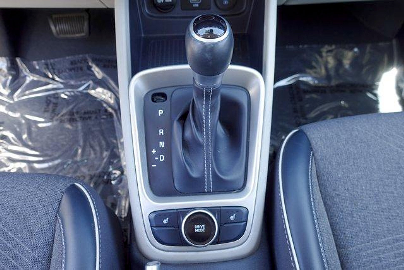 Used 2021 Hyundai Venue FWD image 21