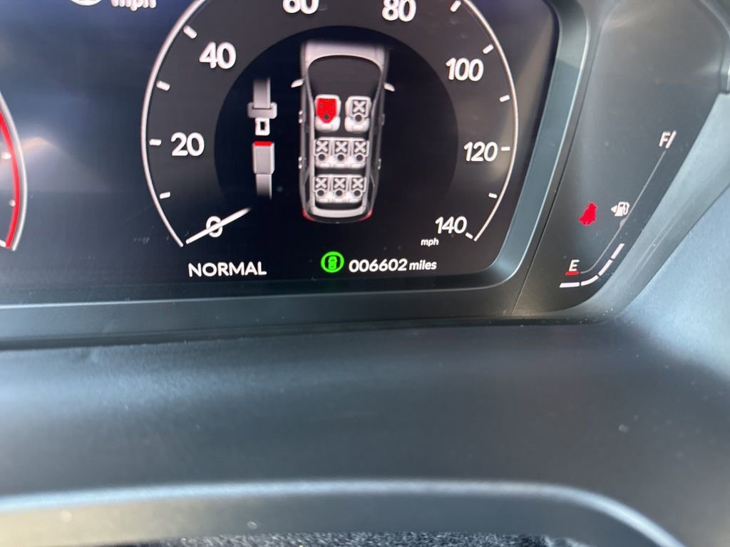 Used 2025 Honda Pilot Black Edition image 27