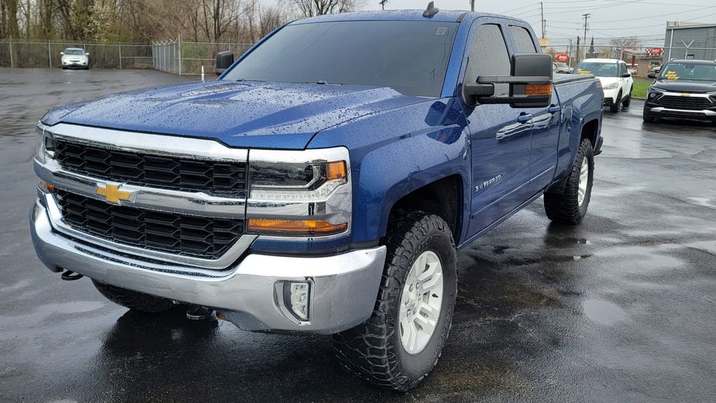 Used 2019 Chevrolet Silverado 1500 LT w/ All Star Edition image 3