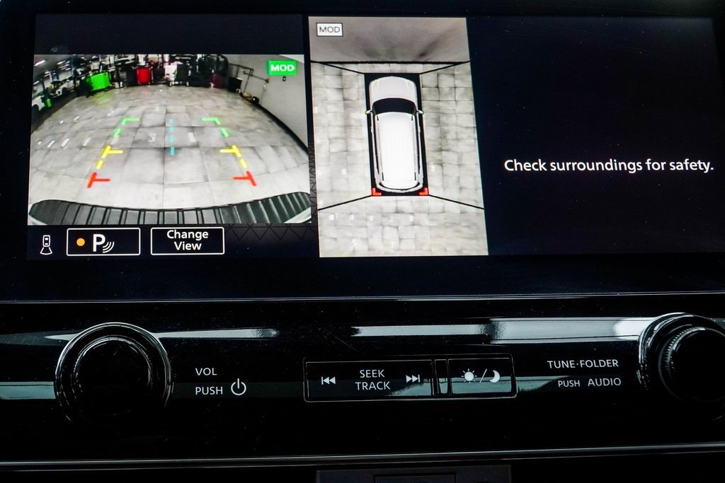 Used 2024 Nissan Armada SL image 25