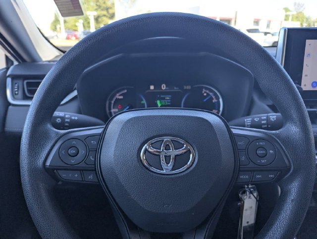 Certified 2025 Toyota RAV4 LE AWD/4WD image 27