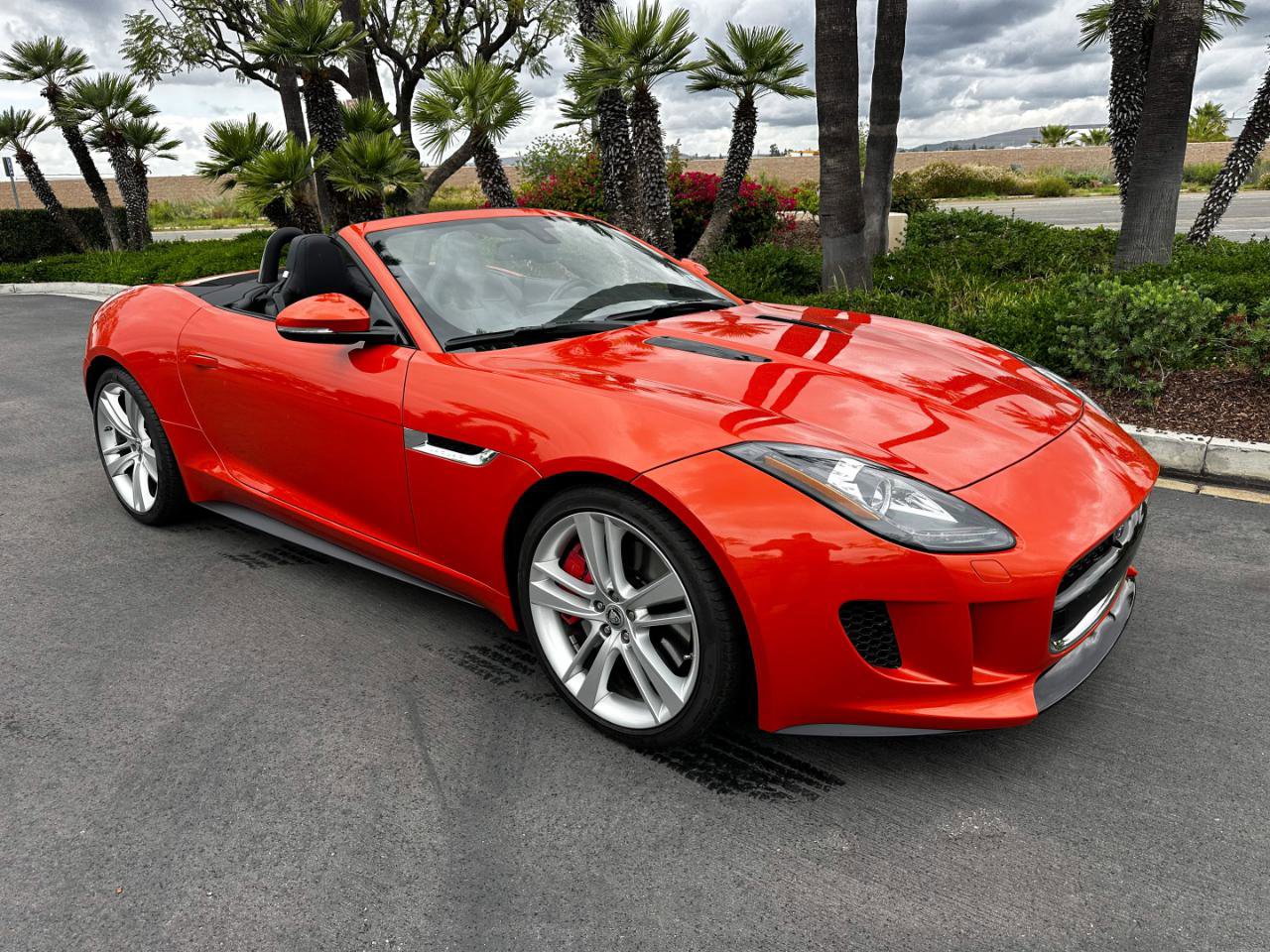 Used 2014 Jaguar F-TYPE S RWD image 1