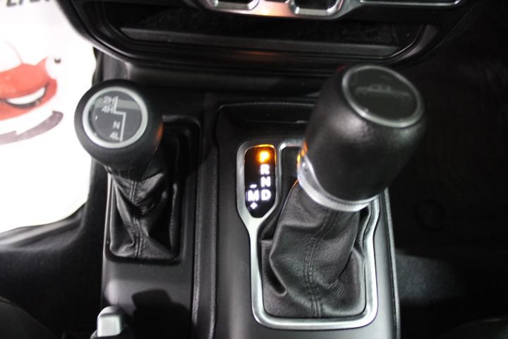 Used 2021 Jeep Gladiator Sport AWD/4WD image 30