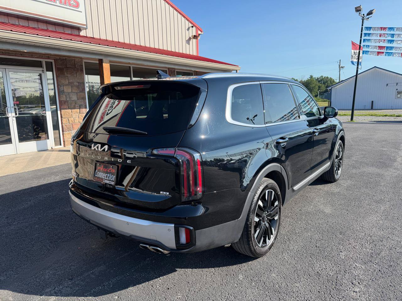 Used 2024 Kia Telluride SX Prestige w/ Towing Package AWD/4WD image 4