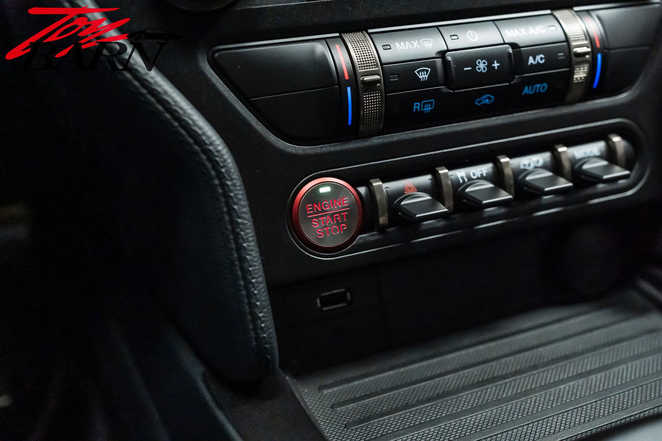 Used 2020 Ford Mustang Shelby GT500 w/ Carbon Fiber Track Pack image 42