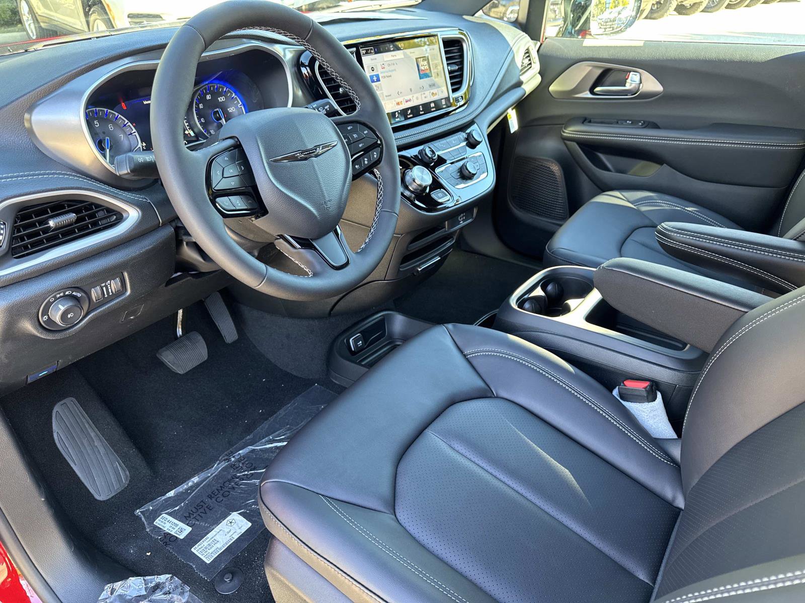 New 2026 Chrysler Pacifica Select image 21