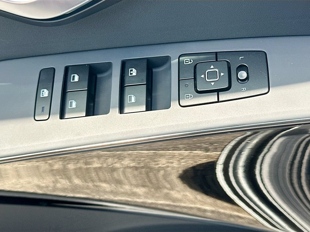 New 2026 Kia Niro Wind FWD image 18