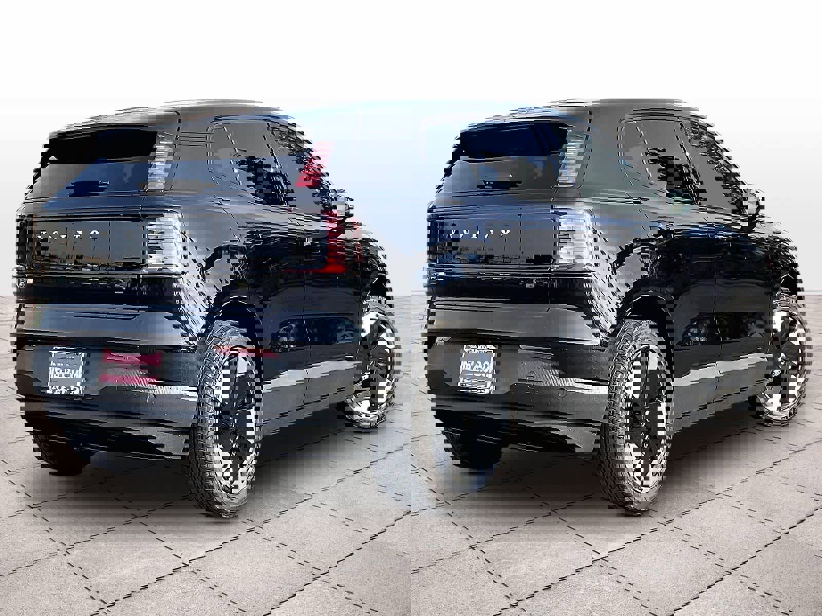 New 2026 Volvo EX30 Plus w/ Protection Package Premier image 4