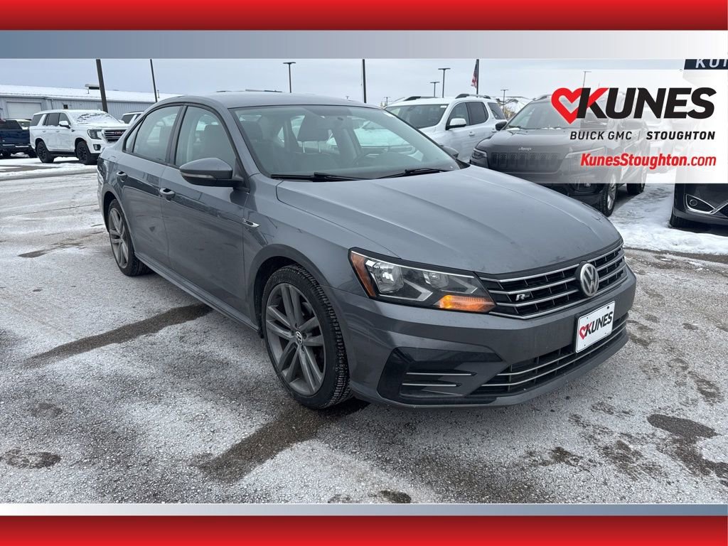 Used 2018 Volkswagen Passat 2.0T S image 2