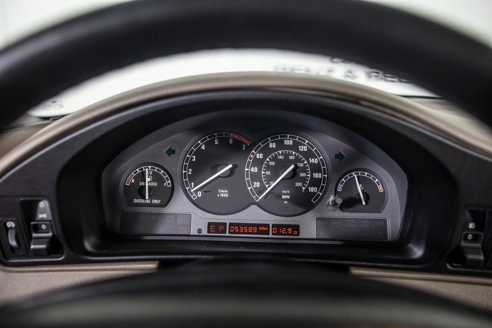 Used 1993 BMW 850Ci image 20