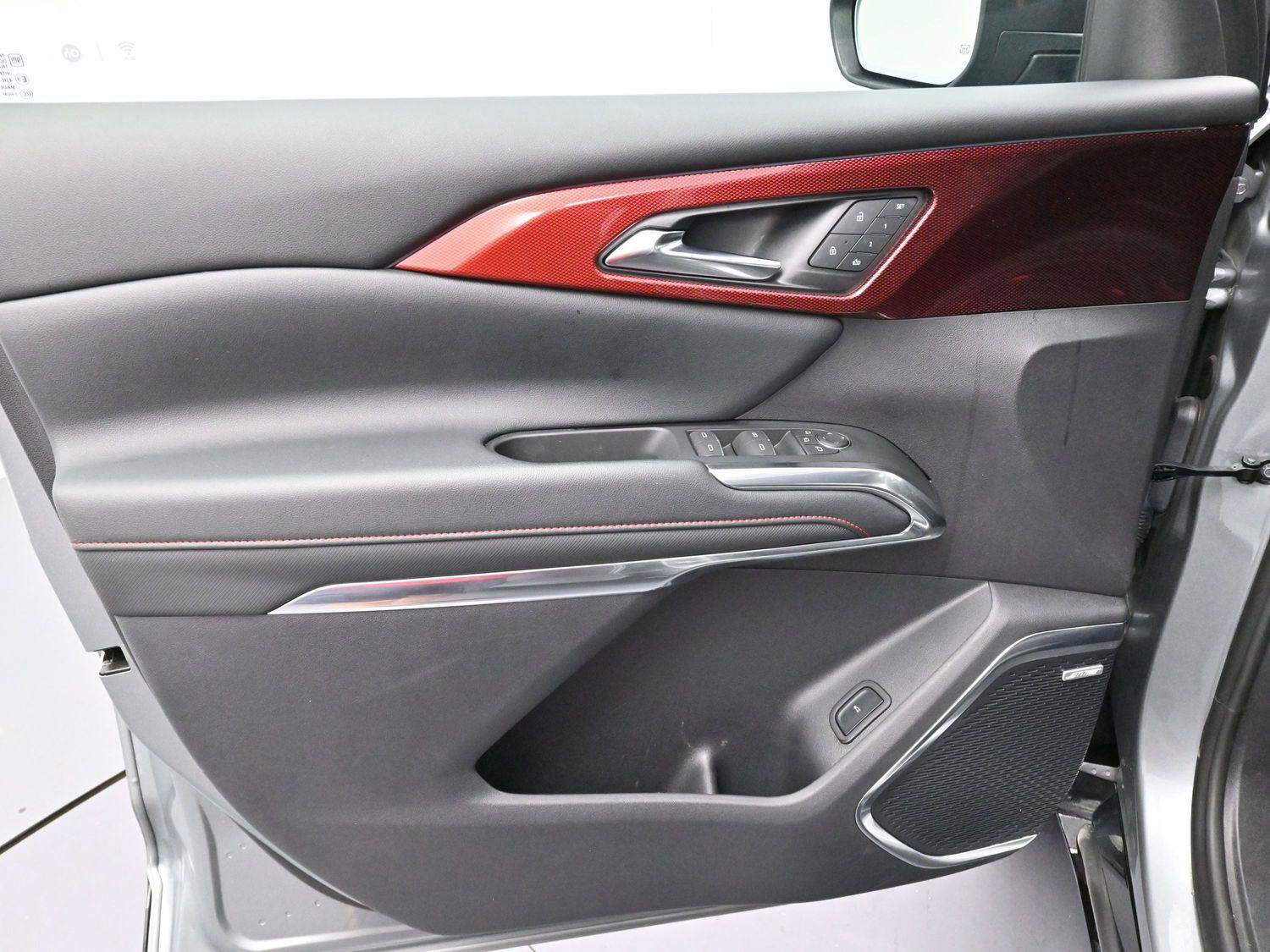 Used 2024 Chevrolet Traverse RS w/ LPO, Floor Liner Package image 12