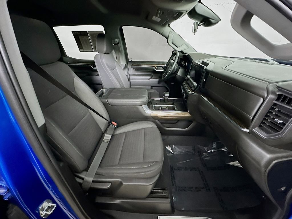 Used 2023 Chevrolet Silverado 1500 RST AWD/4WD image 12