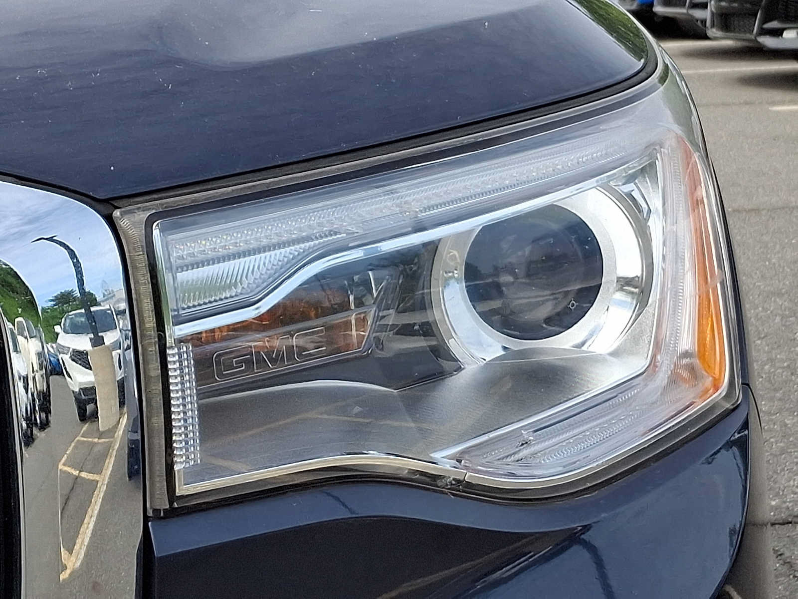 Used 2019 GMC Acadia SLE FWD image 9