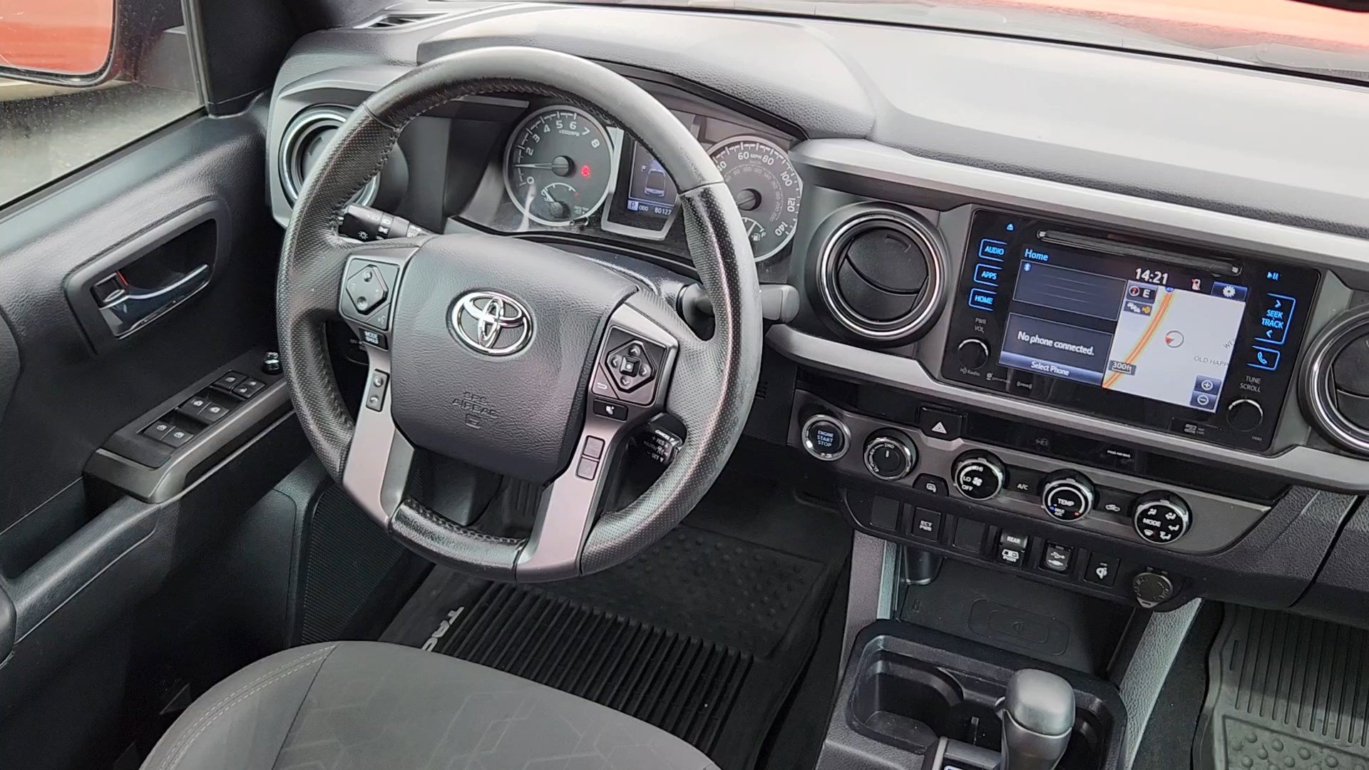 Used 2018 Toyota Tacoma TRD Sport image 5