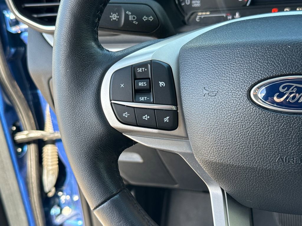 Certified 2022 Ford Explorer XLT w/ Equipment Group 202A AWD/4WD image 15