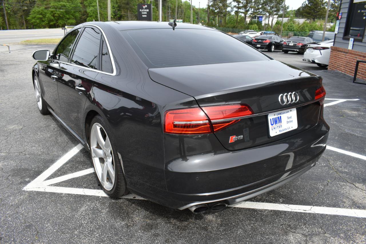 Used 2015 Audi S8 image 8