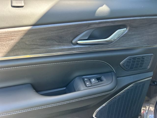 New 2025 Jeep Grand Cherokee L Overland w/ Advanced Protech Group III AWD/4WD image 44