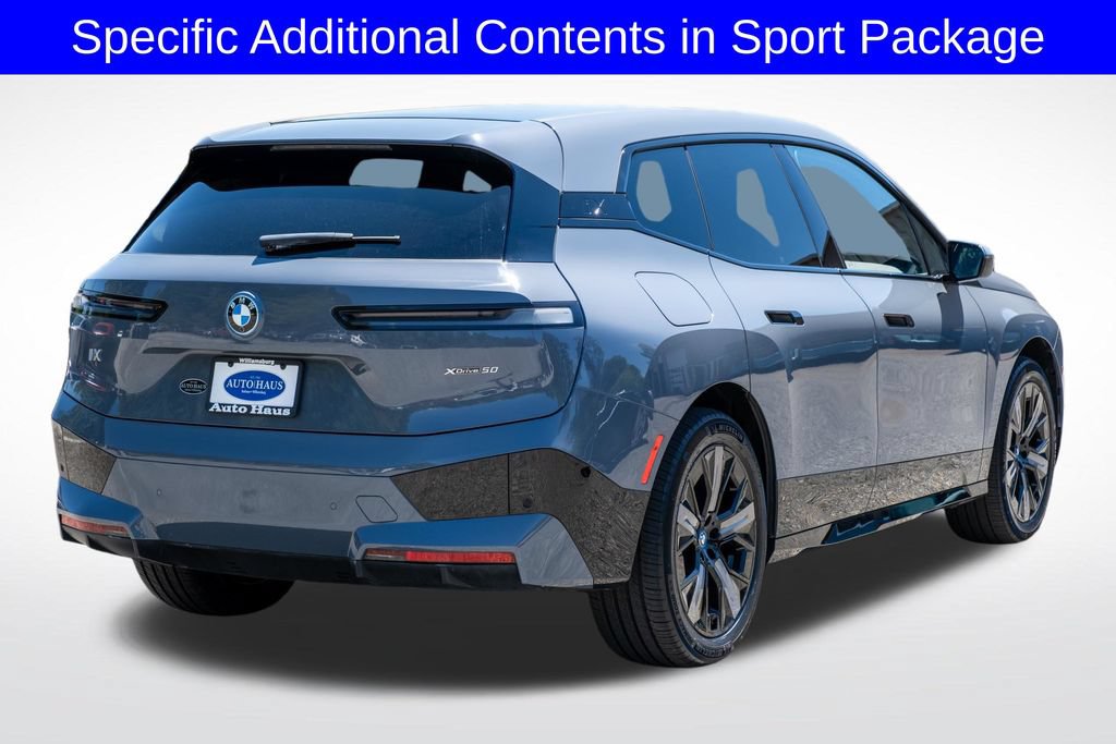 Used 2023 BMW iX xDrive50 w/ Sport Package AWD/4WD image 8