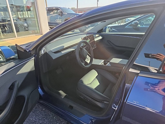 Used 2025 Tesla Model 3 Long Range RWD image 12