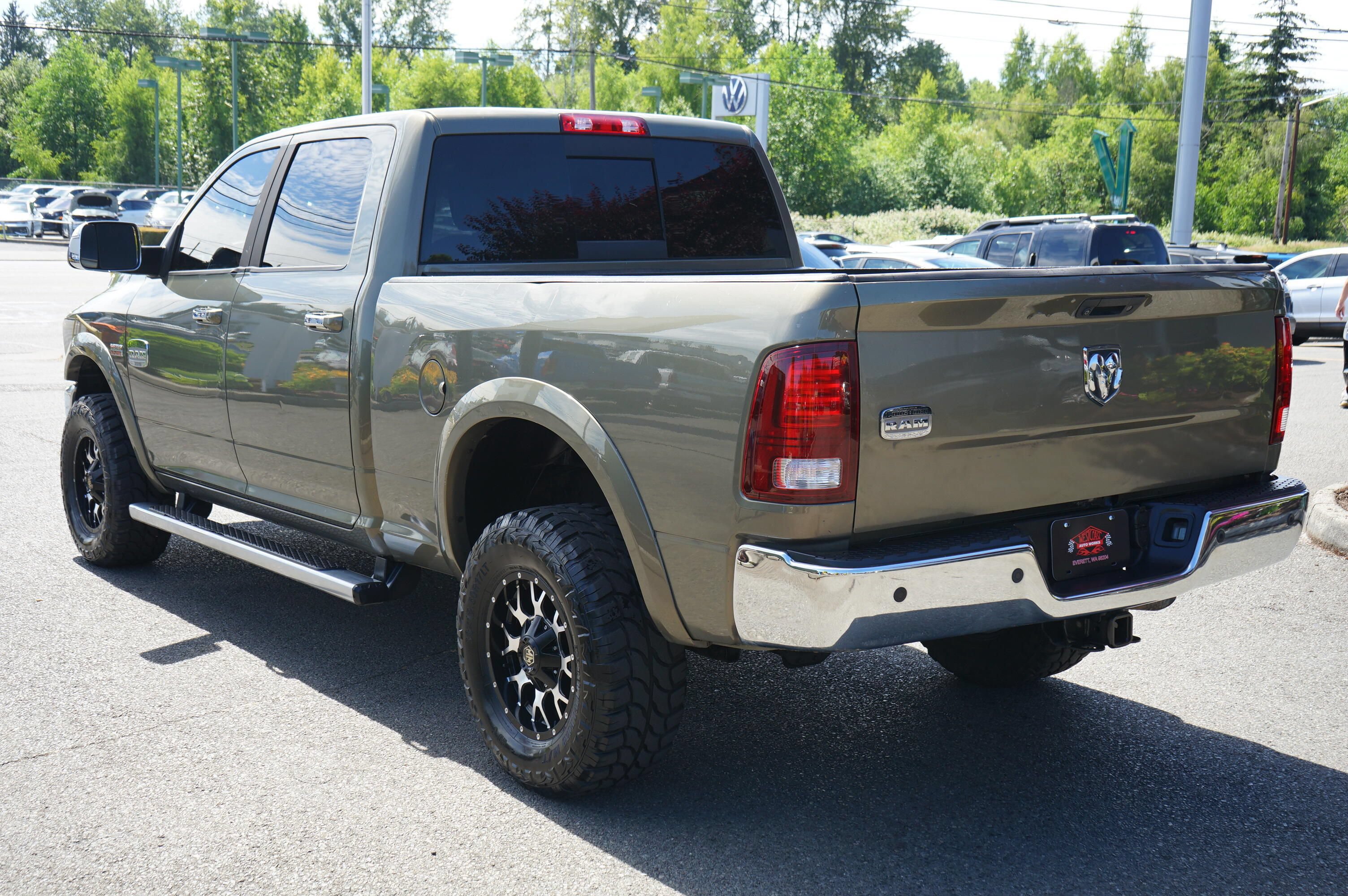 Used 2013 RAM 2500 Longhorn w/ Convenience Group AWD/4WD image 3
