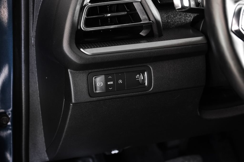 Used 2024 Chevrolet Traverse LT w/ Midnight/Sport Edition FWD image 24