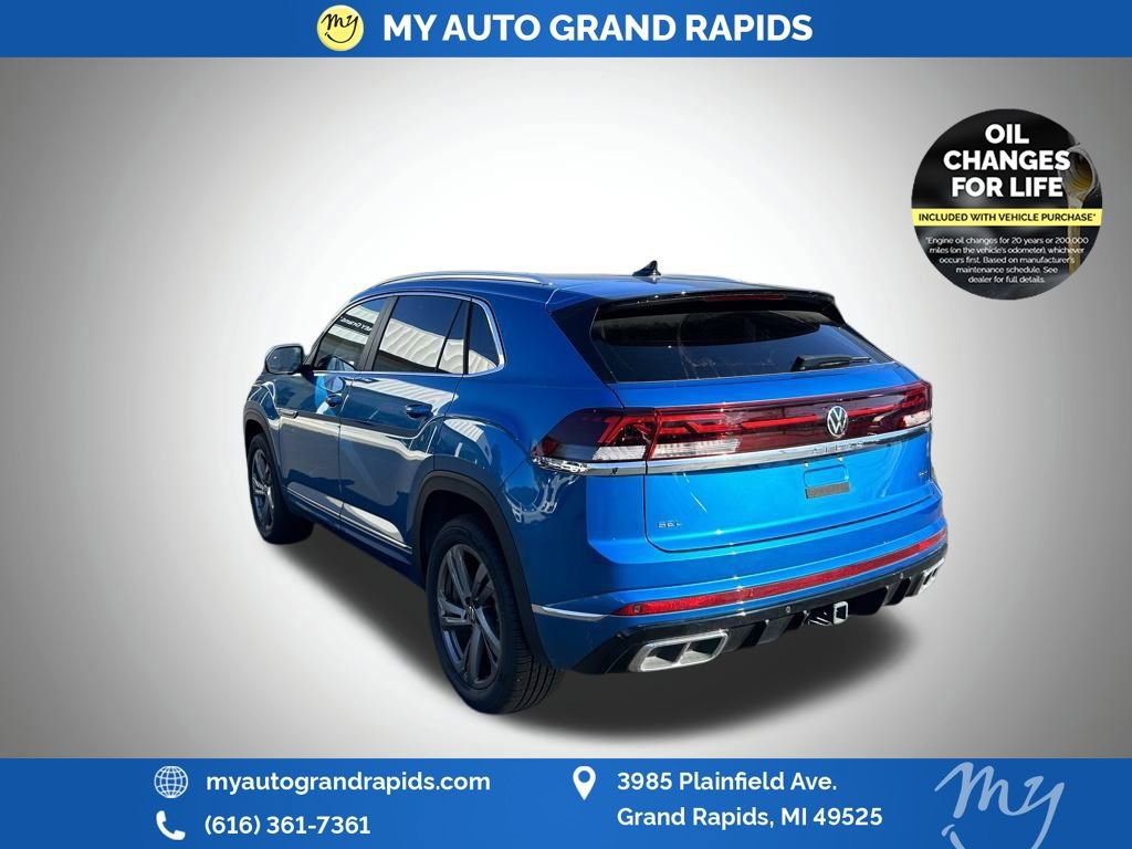 Used 2024 Volkswagen Atlas Cross Sport SEL R-Line image 4