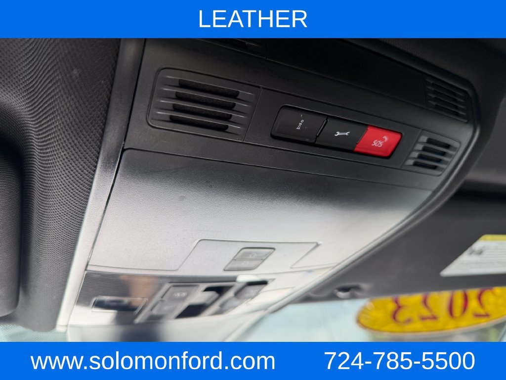 Used 2023 Volkswagen Tiguan SE R-Line FWD image 9
