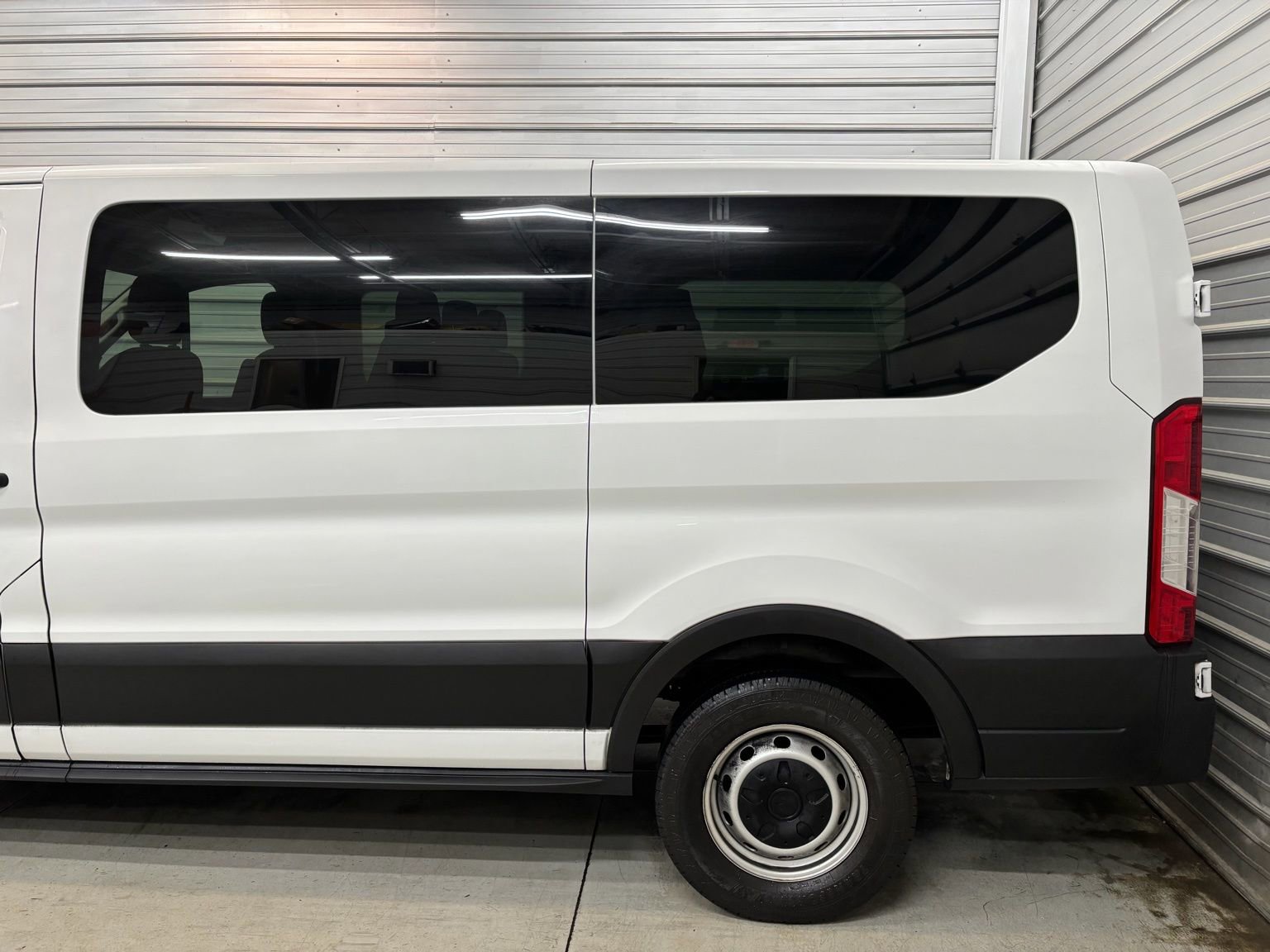 Used 2020 Ford Transit 150 XL image 5