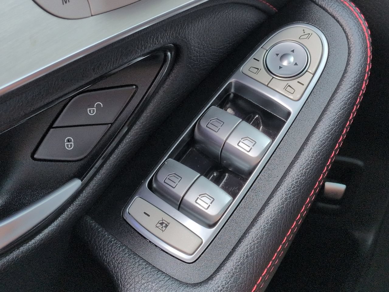 Used 2021 Mercedes-Benz GLC 43 AMG 4MATIC w/ Multimedia Package image 23