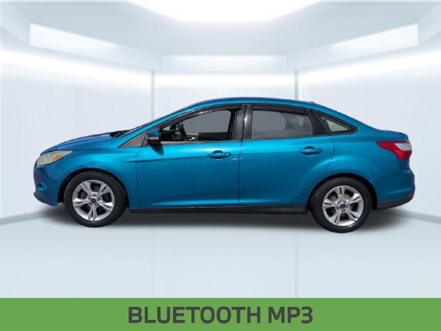 Used 2014 Ford Focus SE FWD image 2