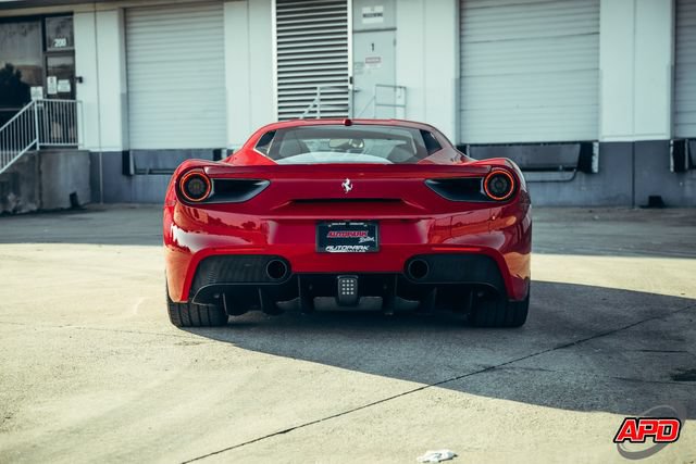Used 2018 Ferrari 488 GTB RWD image 15