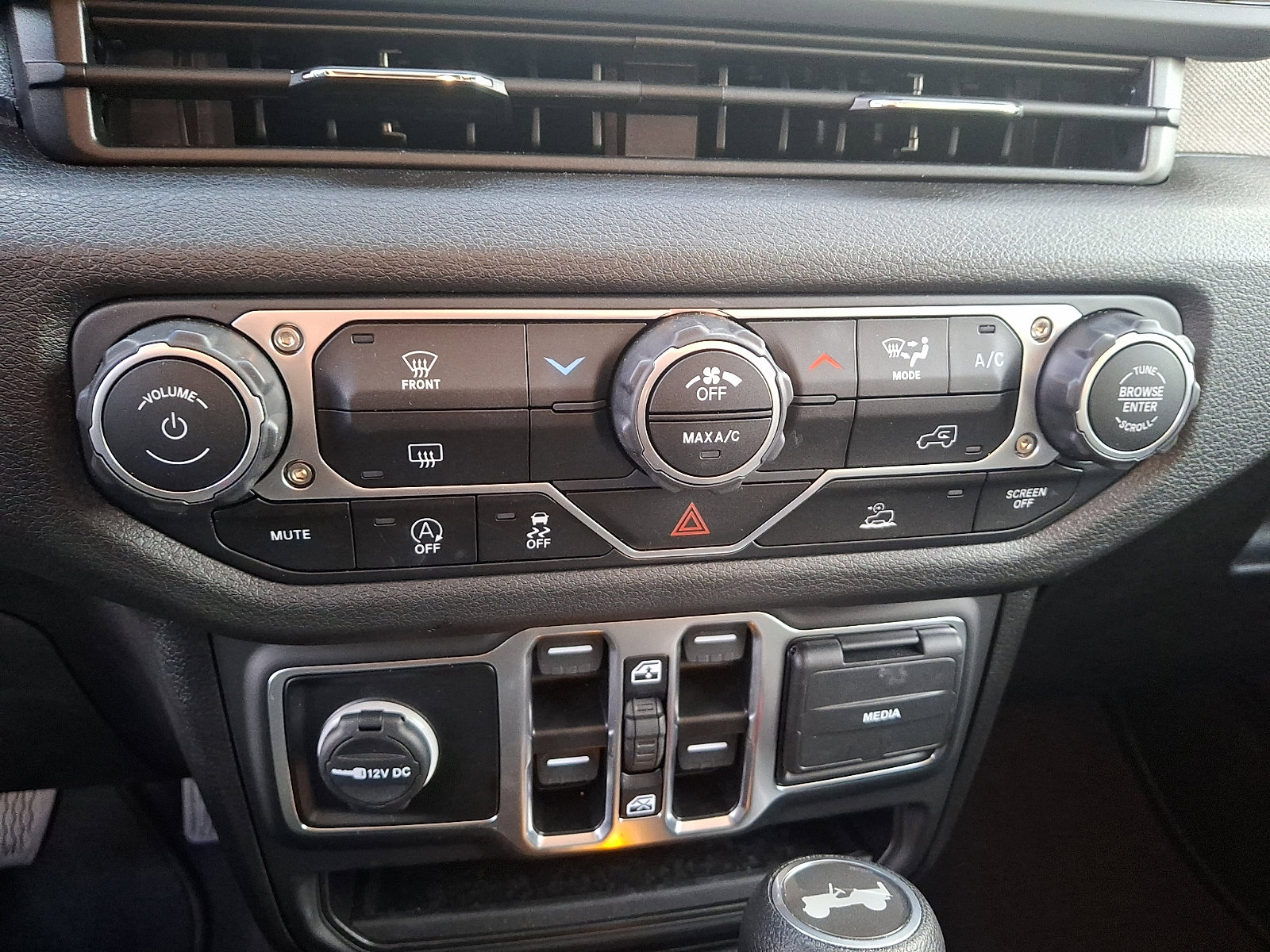 Used 2025 Jeep Wrangler Unlimited Sport image 14