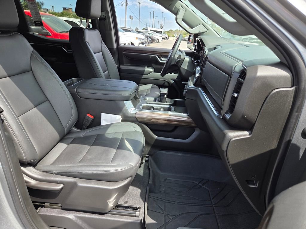 Used 2023 Chevrolet Silverado 1500 RST w/ Convenience Package II AWD/4WD image 15