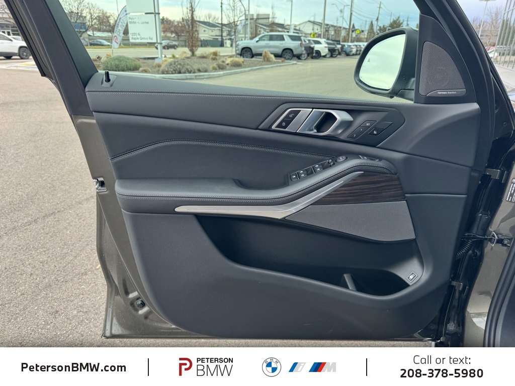 New 2026 BMW X5 xDrive50e image 15