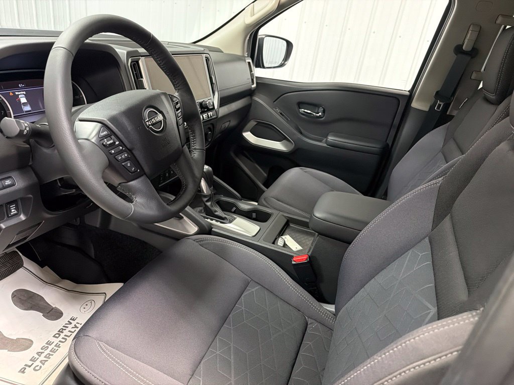 Used 2025 Nissan Frontier SV w/ SV Convenience Package AWD/4WD image 28