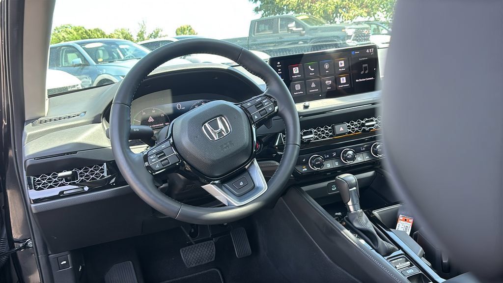 Used 2025 Honda Accord Touring image 13