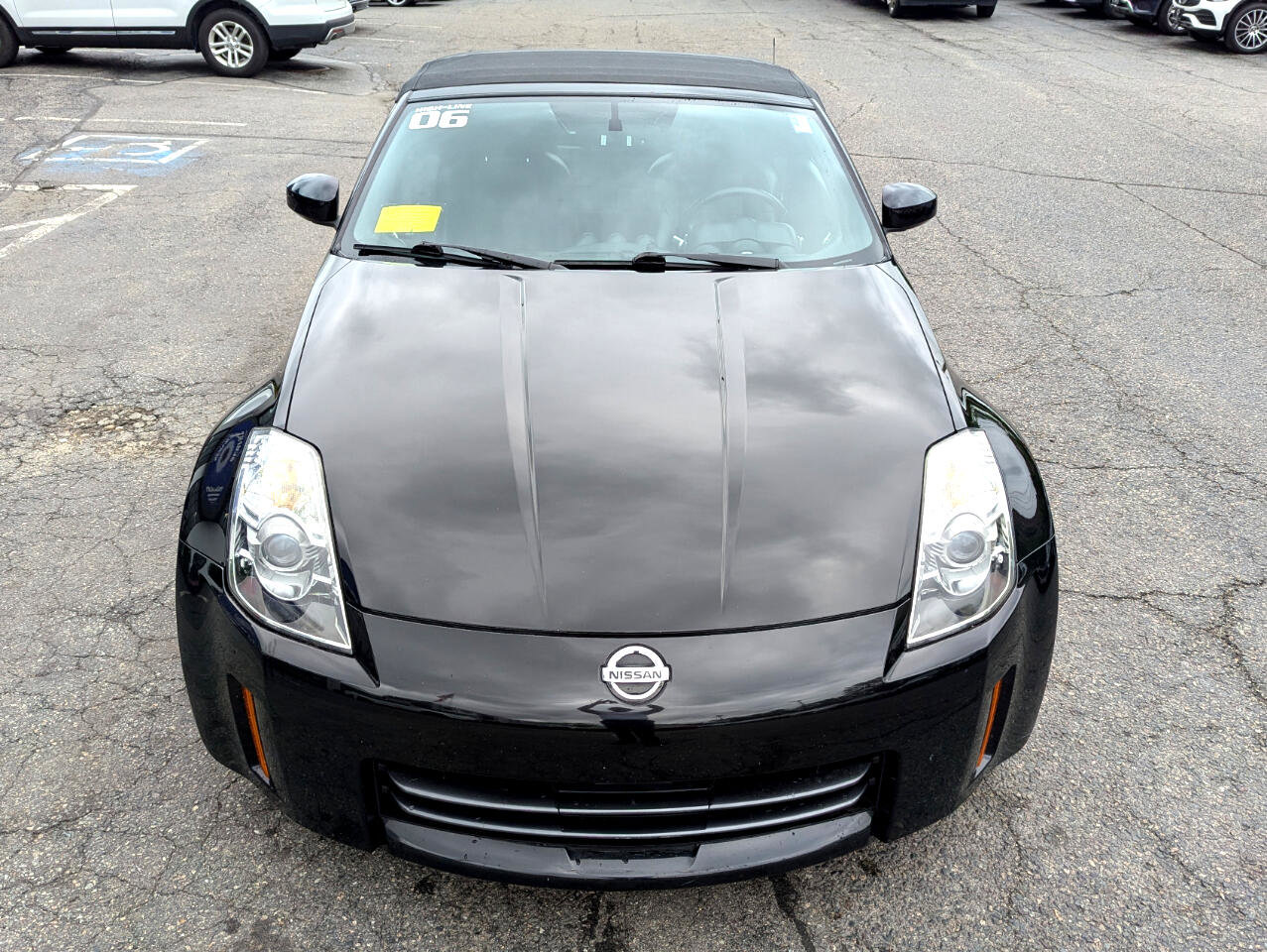 Used 2006 Nissan 350Z Touring image 3