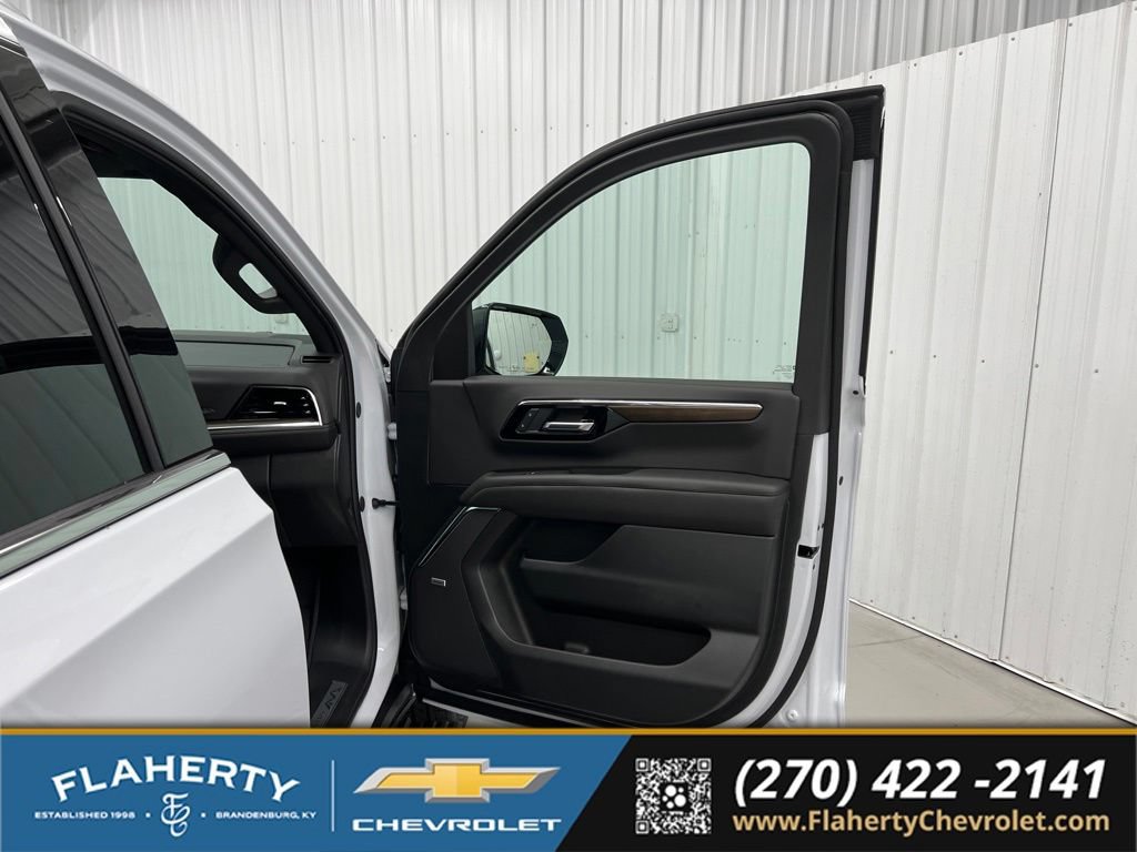 New 2026 Chevrolet Tahoe High Country AWD/4WD image 14