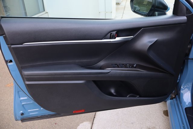 Used 2024 Toyota Camry SE image 18
