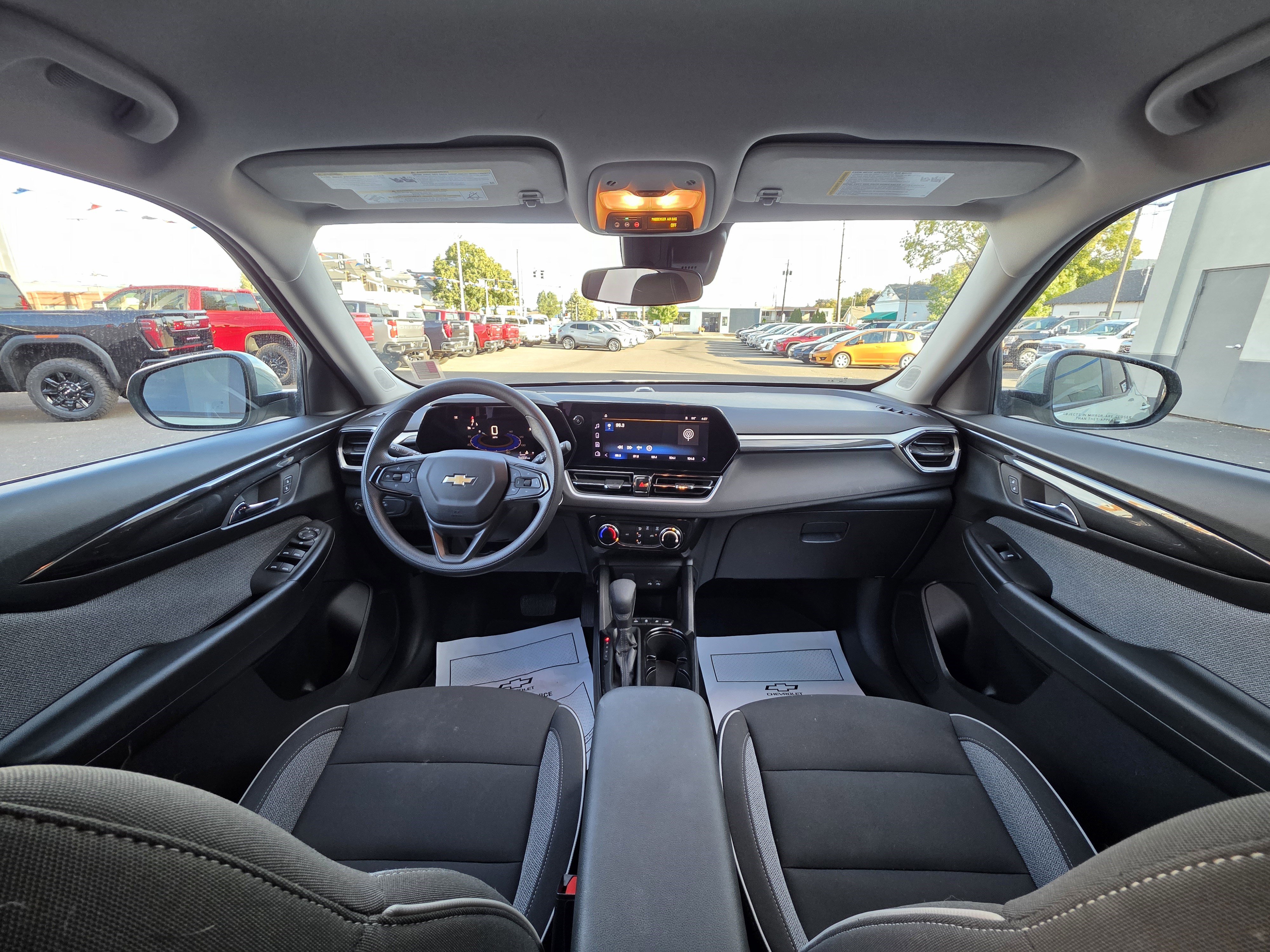 Used 2025 Chevrolet TrailBlazer LT image 19