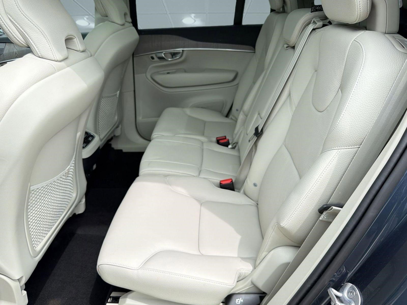 Certified 2024 Volvo XC90 B6 Plus w/ Protection Package Premier AWD/4WD image 15
