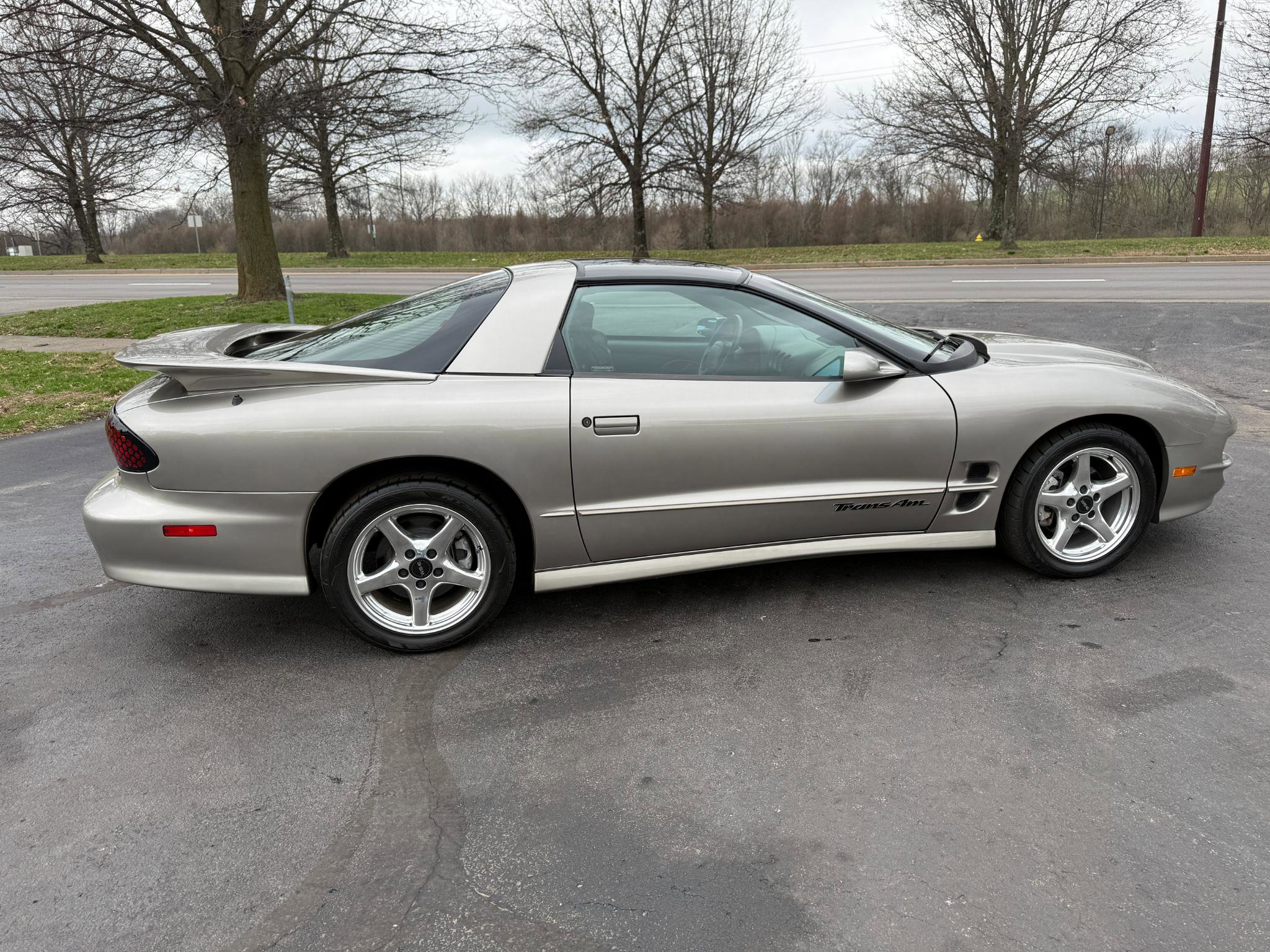 Used 1999 Pontiac Firebird Formula image 11