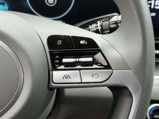 Used 2024 Hyundai Elantra SEL image 18